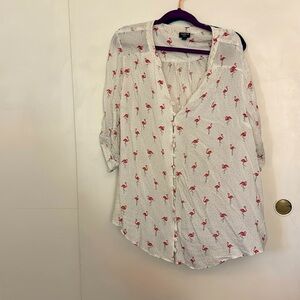 White flamingo print Torrid size 4 Harper blouse.